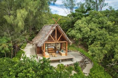 Top Luxury Cabins: Eco-Friendly Retreats Blending Green Living with Opulence